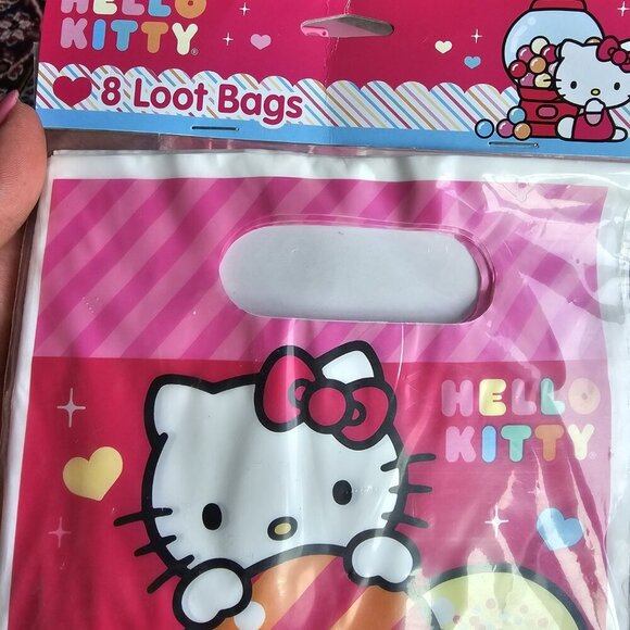 💖 Ultimate Christmas Gift! Hello Kitty Collector’s Dream Basket 176-Piece - Picture 8 of 16